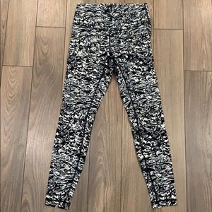 Lululemon Wonder Under size 8